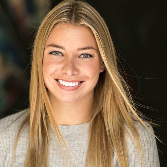 Meet your Posher, Aynsley - Picture 1 of 1